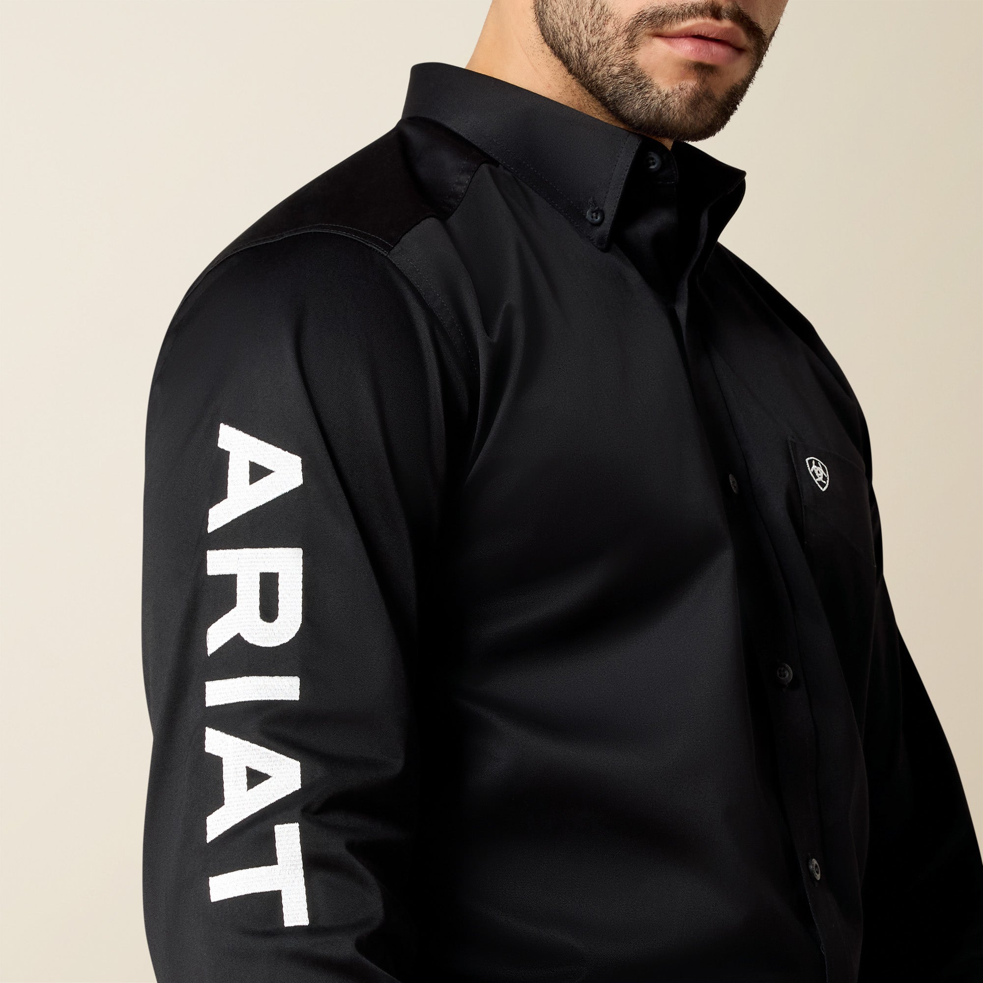 CAMISA ARIAT TEAM LOGO TWILL FTD LS SHRTBLACK-WHITE