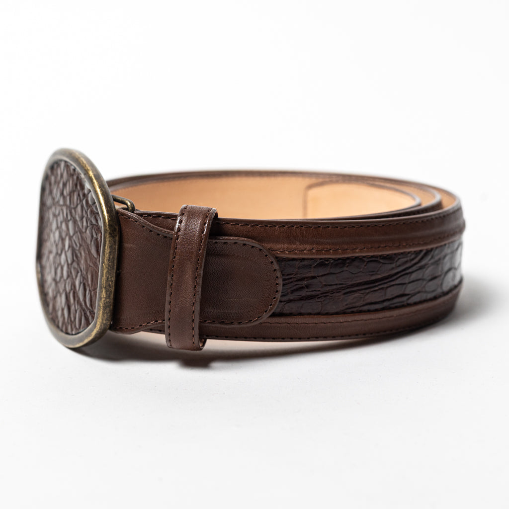CINTO PIEL DE COCODRILO COLOR CAFÉ